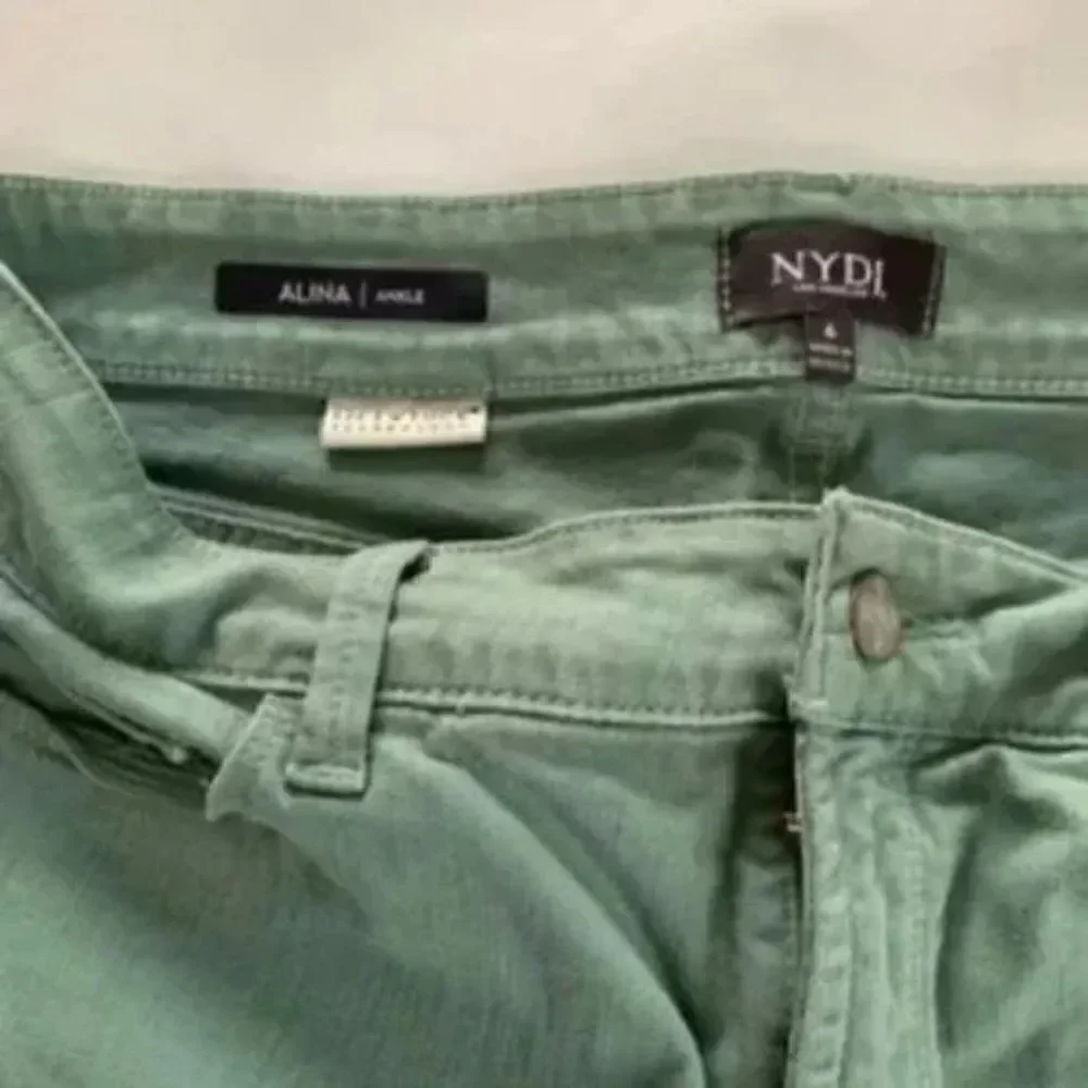 NYDJ Ankle Pants size 6